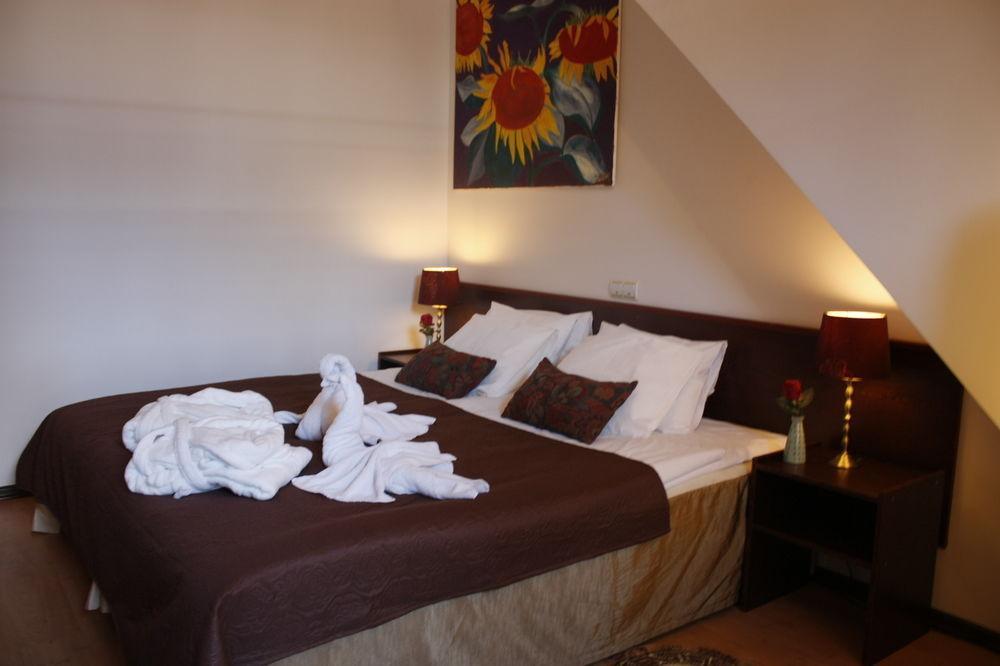 A1 Center Hotel